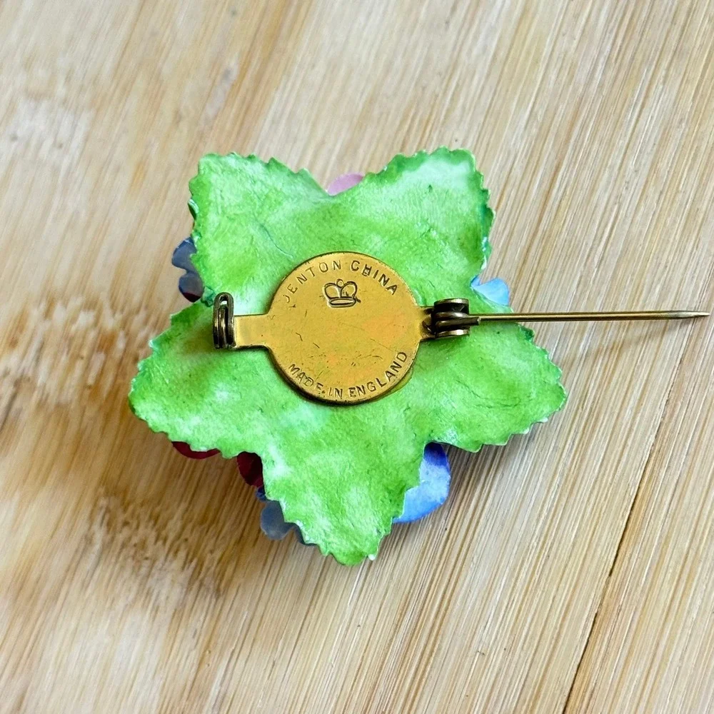 Denton‎ China England Floral Pin Brooch VTG Purple Blue Porcelain Flower Bouquet